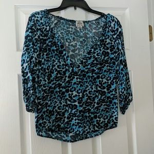Super cute turquoise cheetah print shirt